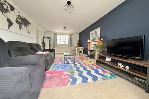 19' Lounge- click for photo gallery